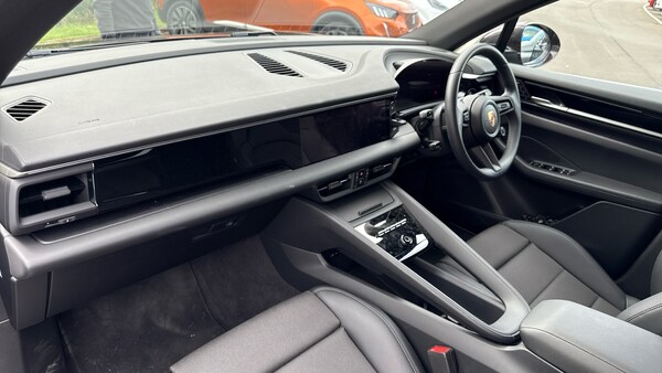 Used Porsche Macan 2025 for sale - 75399597: Photo 10