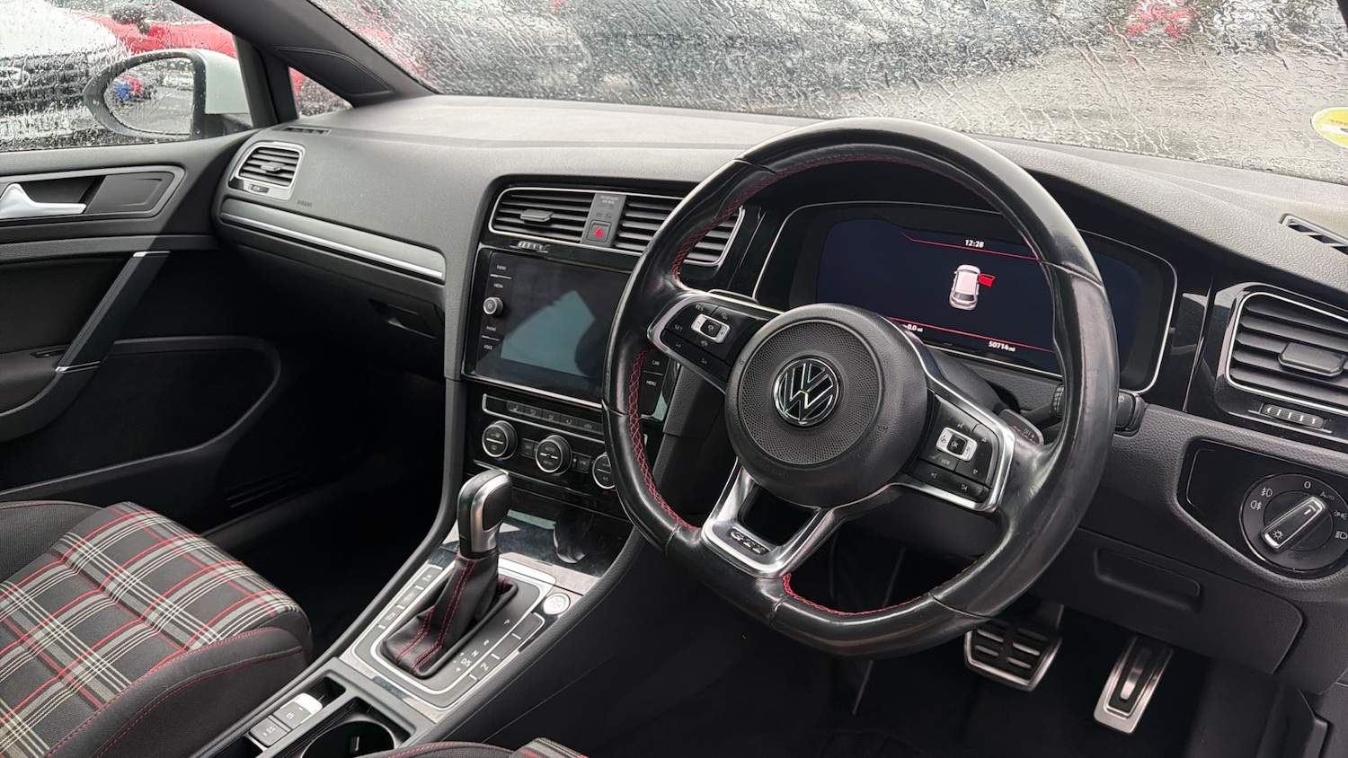 Used Volkswagen Golf 2019 for sale - 77189157: Photo 9