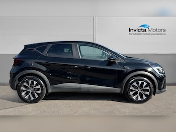 Used Renault Captur 2023 for sale - 79483105: Photo