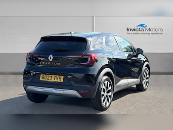 Used Renault Captur 2023 for sale - 79483105: Photo