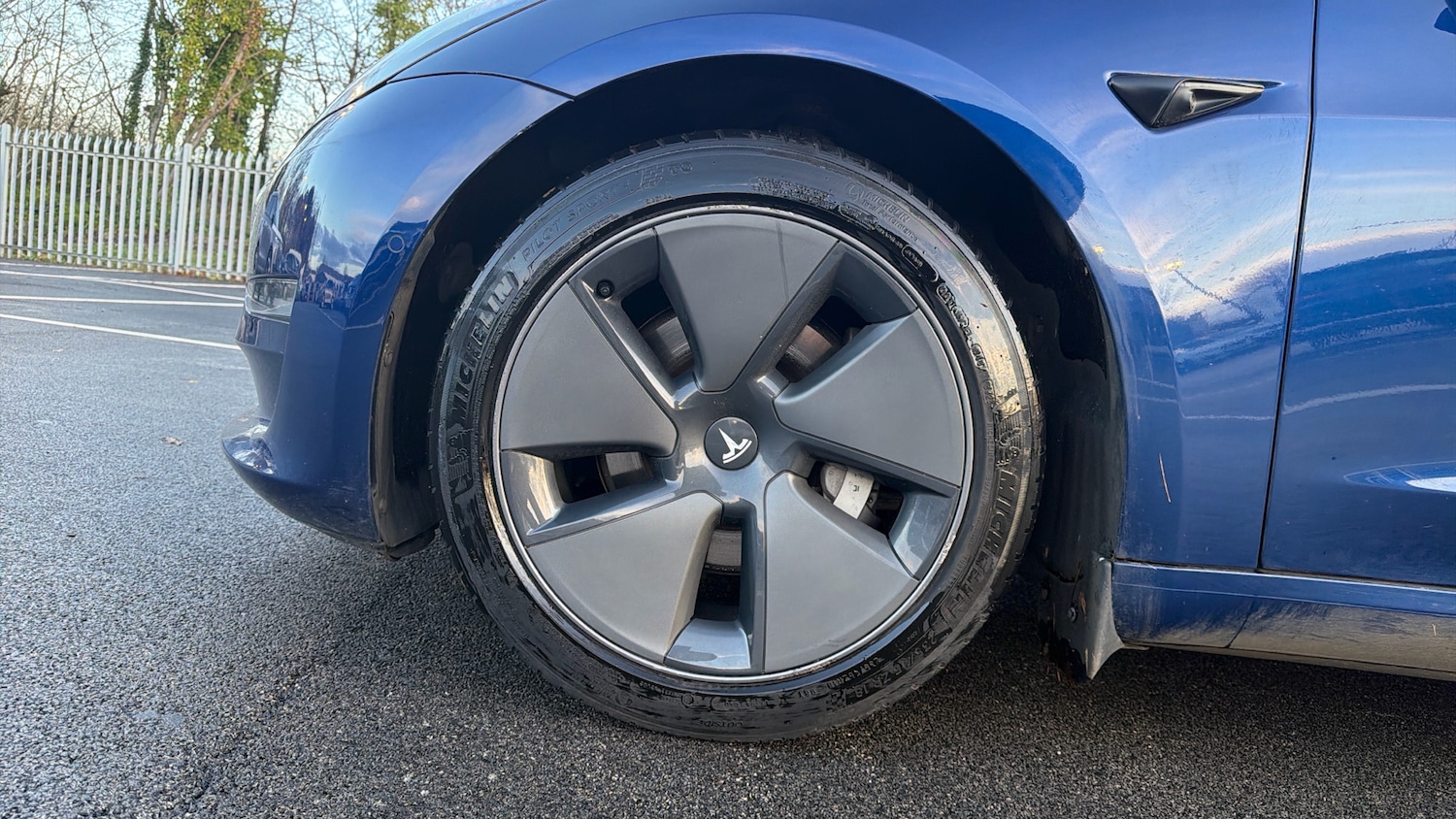 Used Tesla Model 3 2021 for sale - 76784867: Photo 17