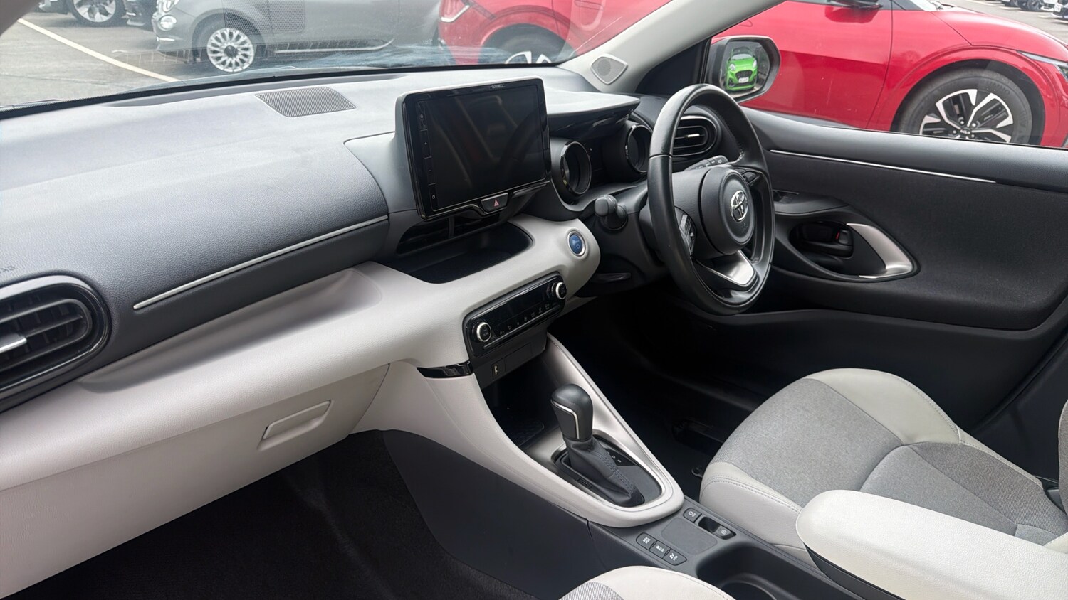 Used Toyota Yaris for sale - 77837118: Photo 10