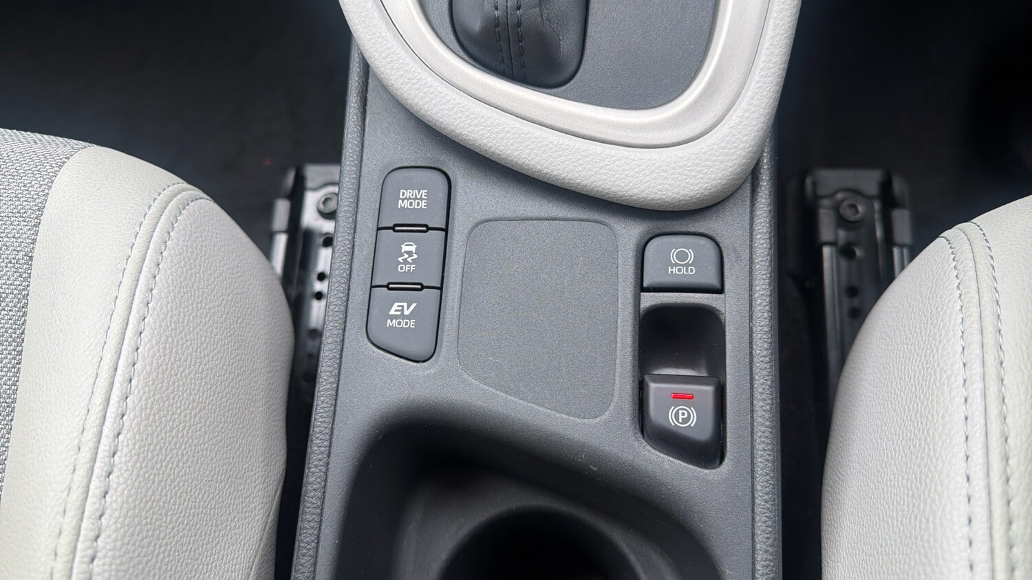 Used Toyota Yaris for sale - 77837118: Photo 24