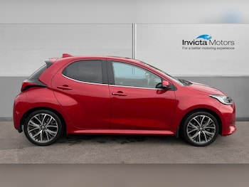 Used Toyota Yaris 2023 for sale - 77837118: Photo