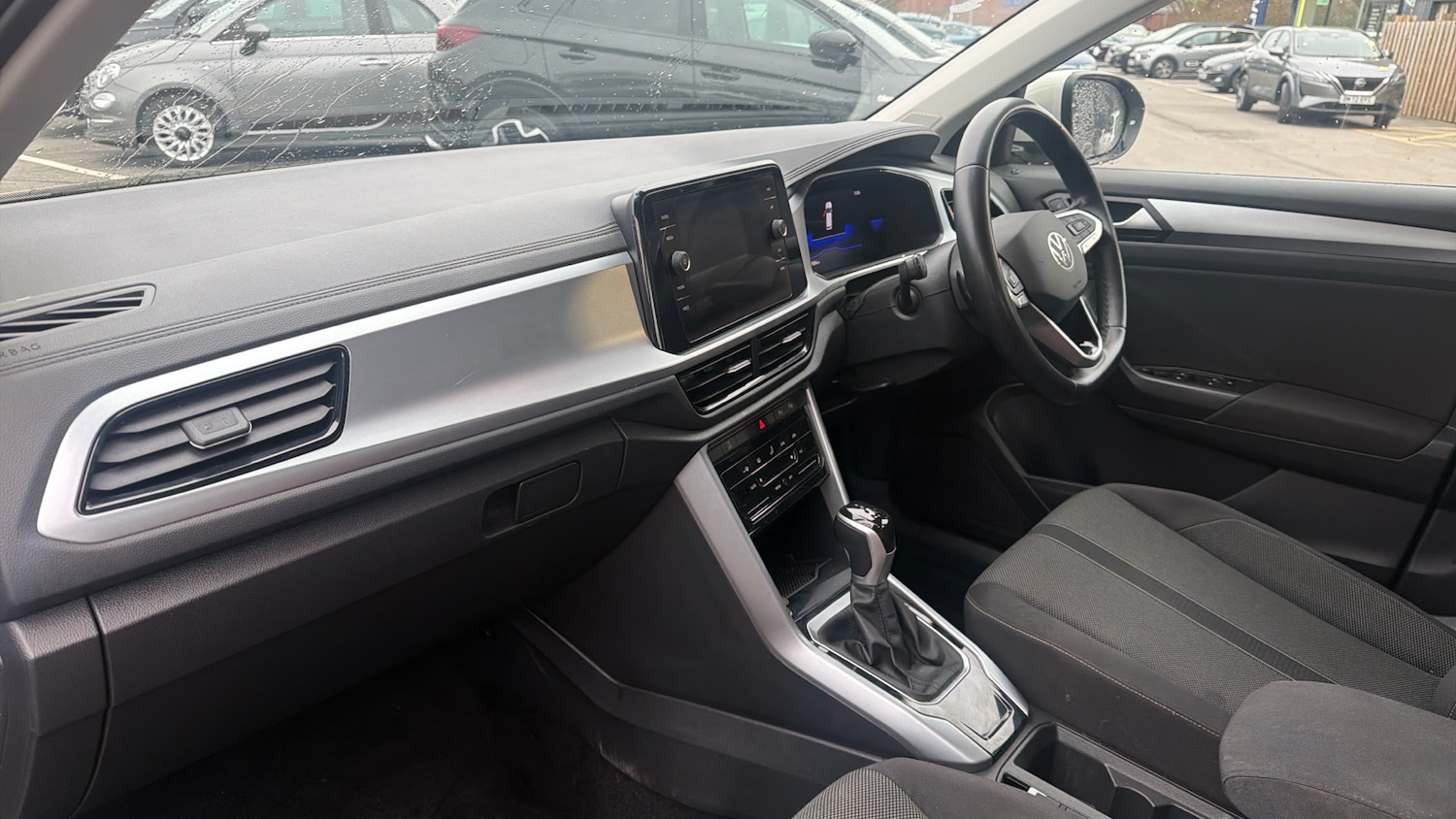 Used Volkswagen T-Roc 2023 for sale - 77655966: Photo 10