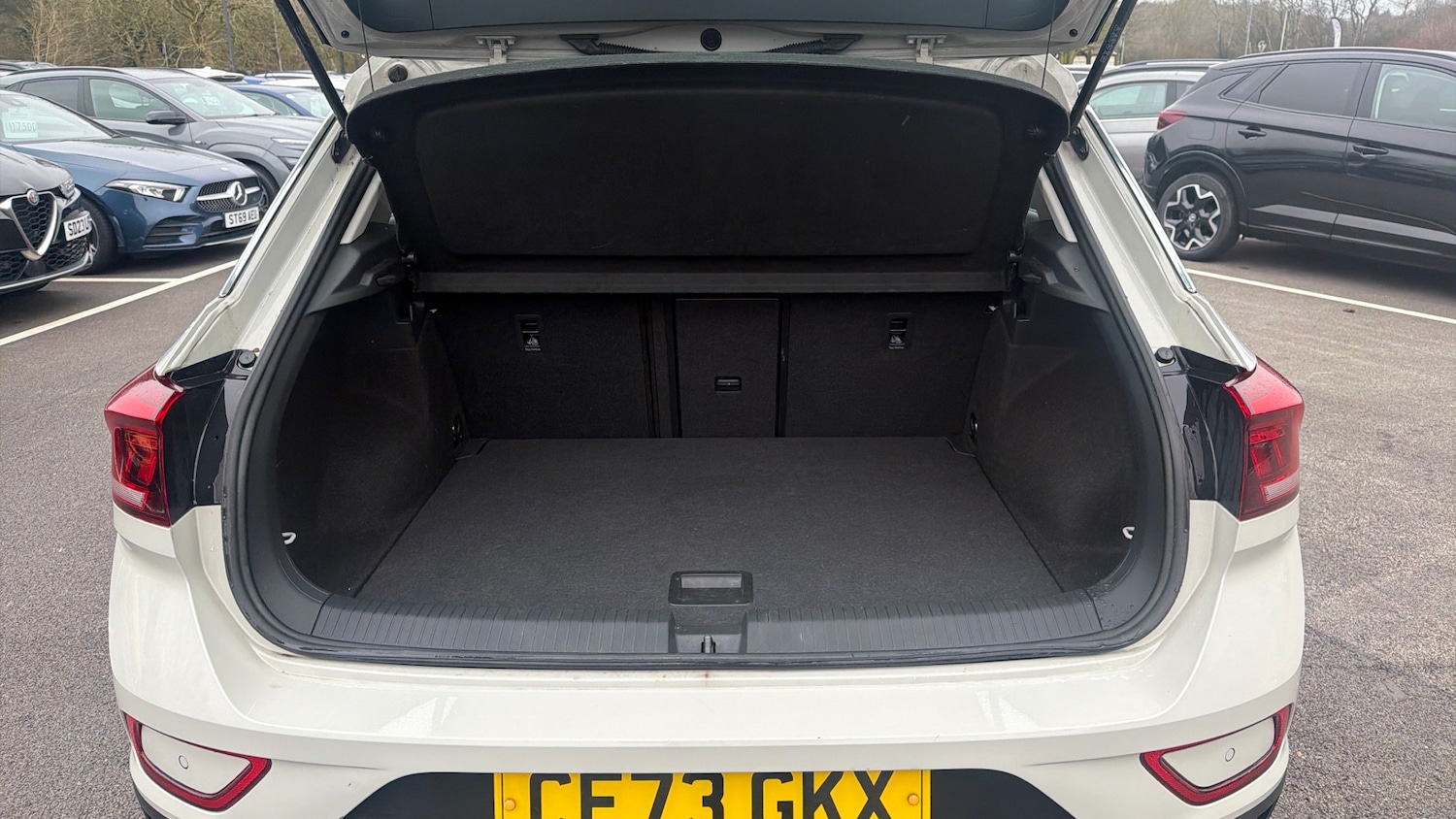 Used Volkswagen T-Roc 2023 for sale - 77655966: Photo 15