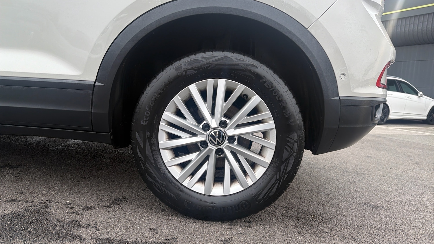 Used Volkswagen T-Roc 2023 for sale - 77655966: Photo 18