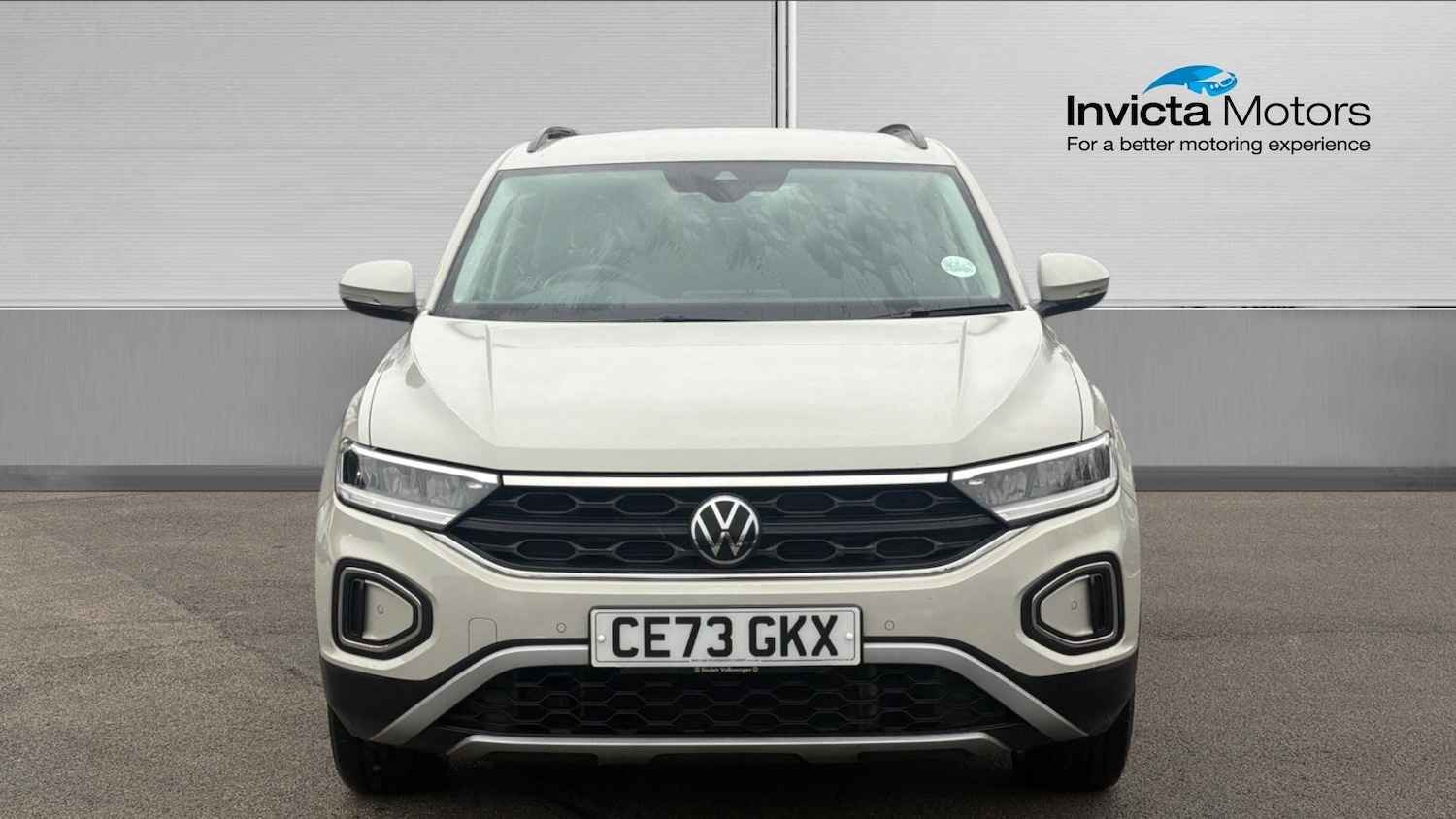 Used Volkswagen T-Roc 2023 for sale - 77655966: Photo 8