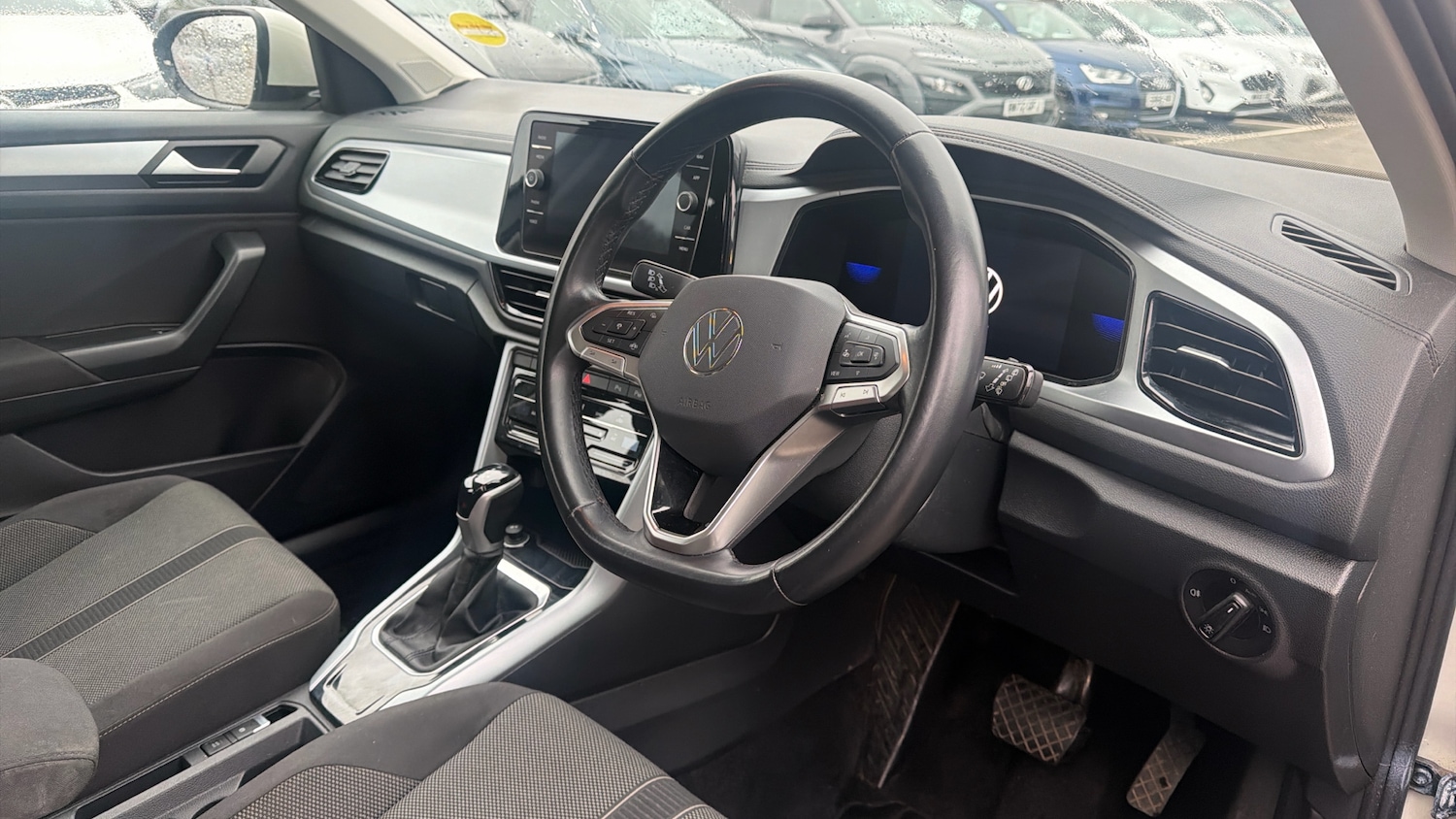 Used Volkswagen T-Roc 2023 for sale - 77655966: Photo 9