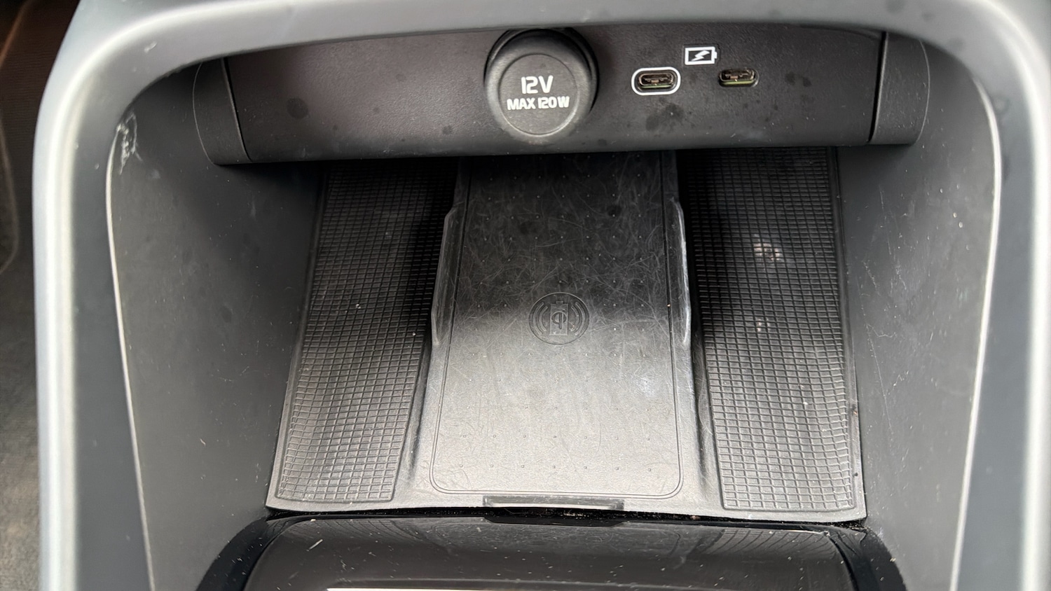 Used Volvo XC40 2023 for sale - 78201847: Photo 25