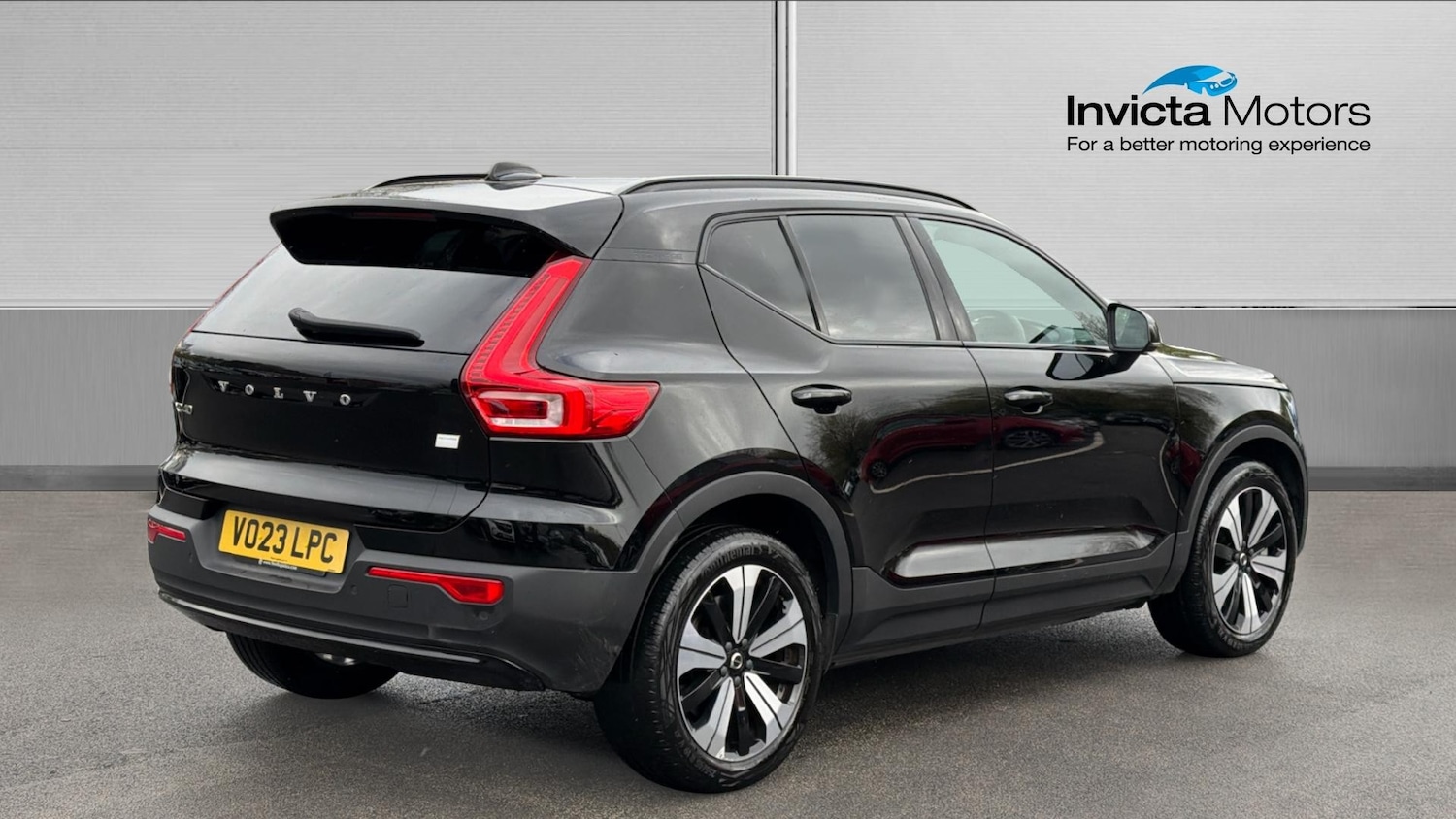 Used Volvo XC40 2023 for sale - 78201847: Photo 3