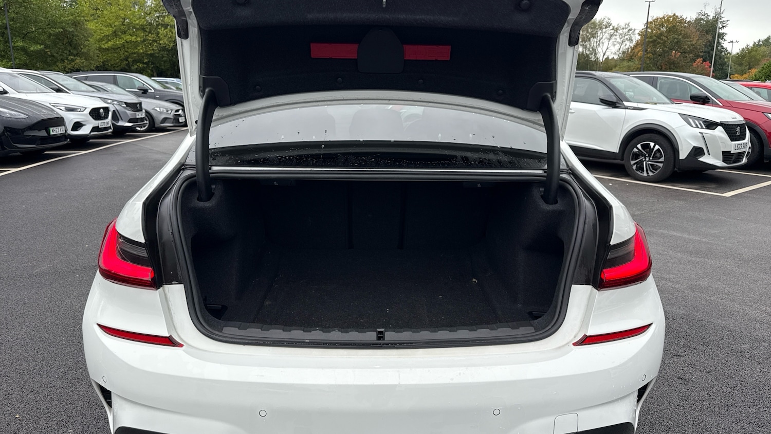 Used BMW 3 Series 2021 for sale - 76134408: Photo 15