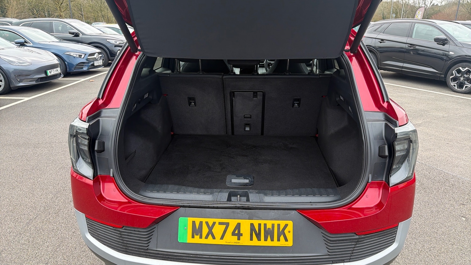 Used Ford Explorer 2024 for sale - 77610409: Photo 15