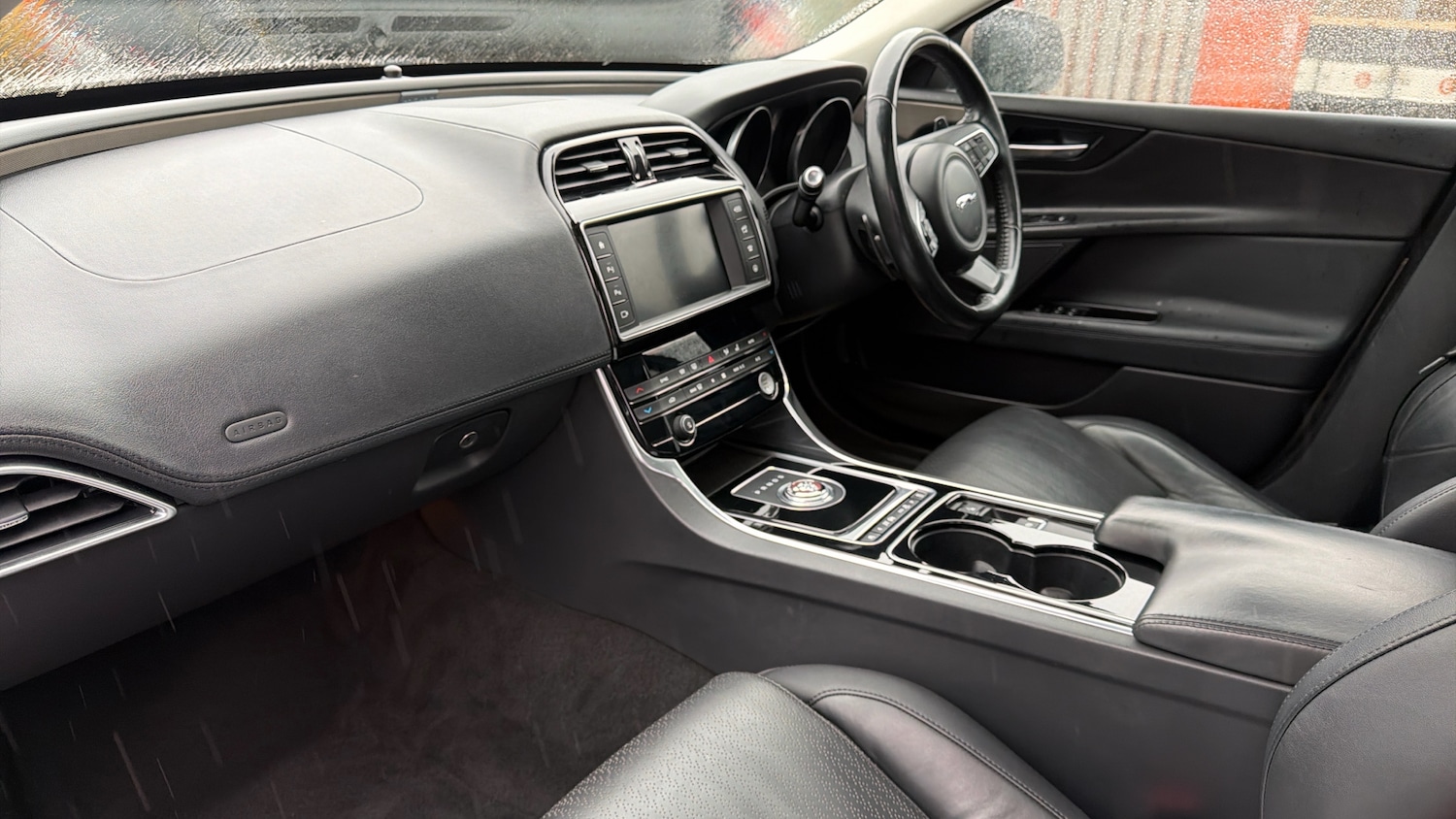 Used Jaguar XE 2017 for sale - 77721094: Photo 10