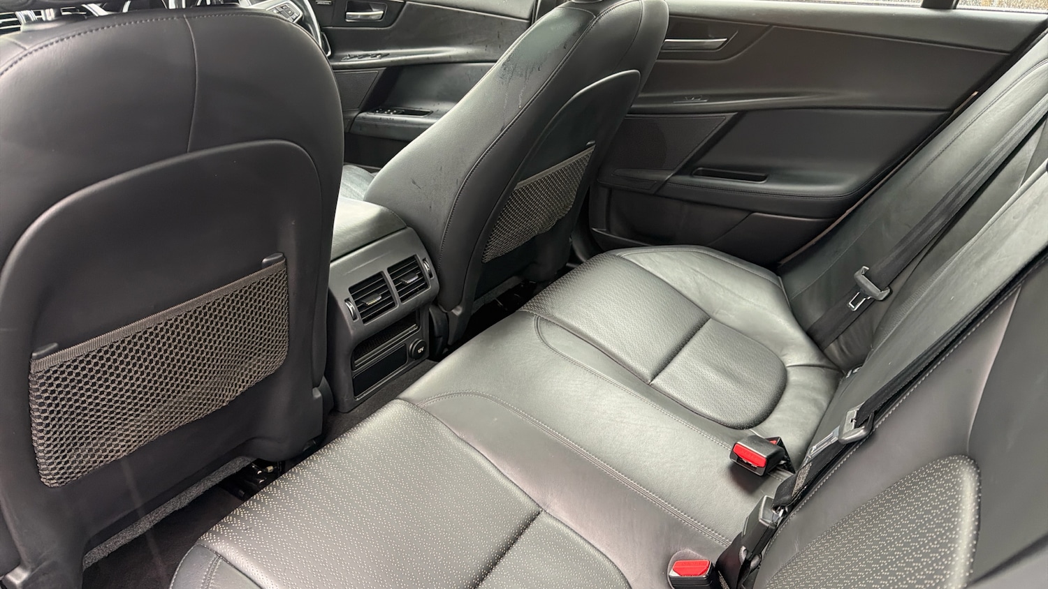 Used Jaguar XE 2017 for sale - 77721094: Photo 14