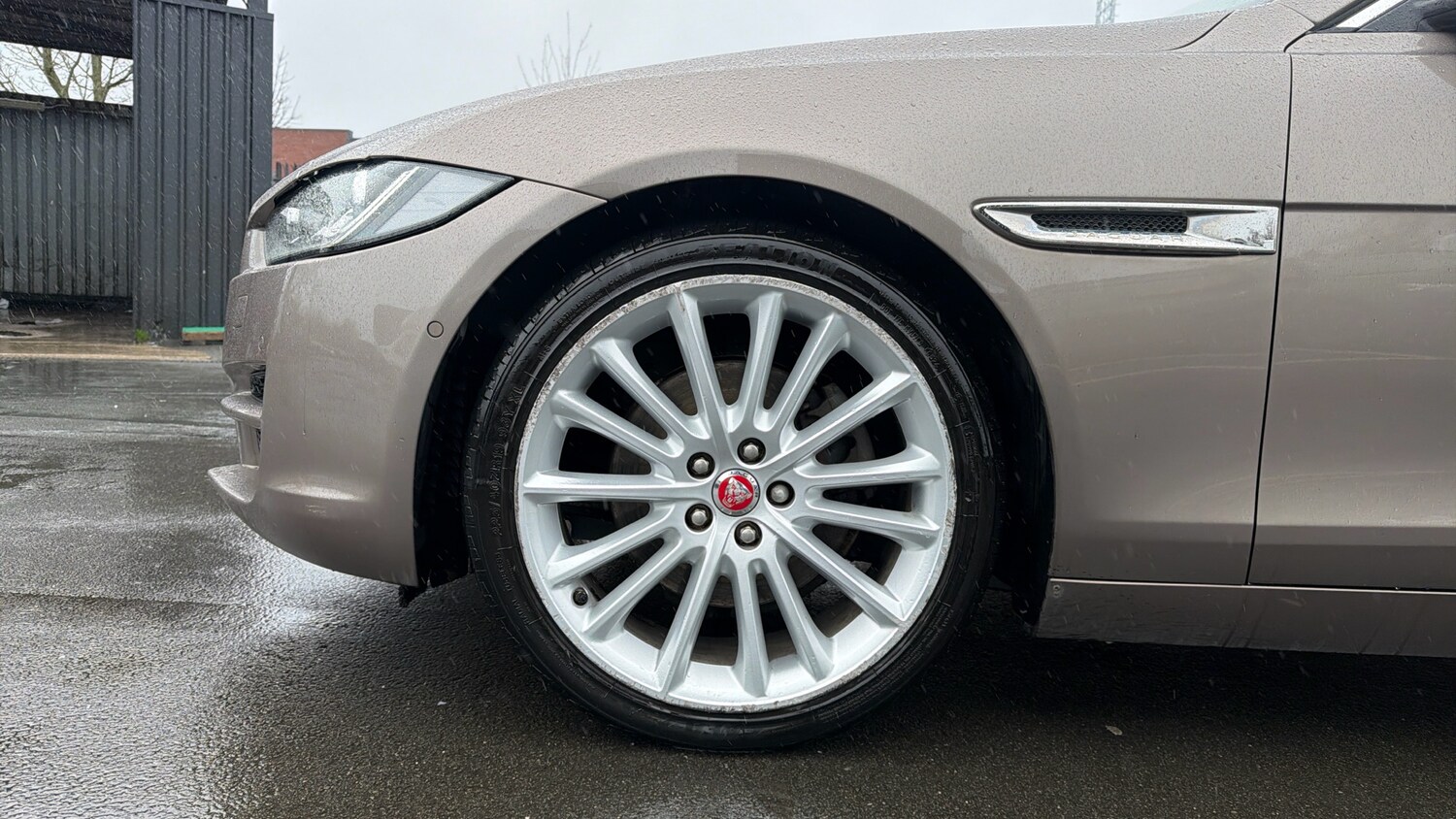 Used Jaguar XE 2017 for sale - 77721094: Photo 17