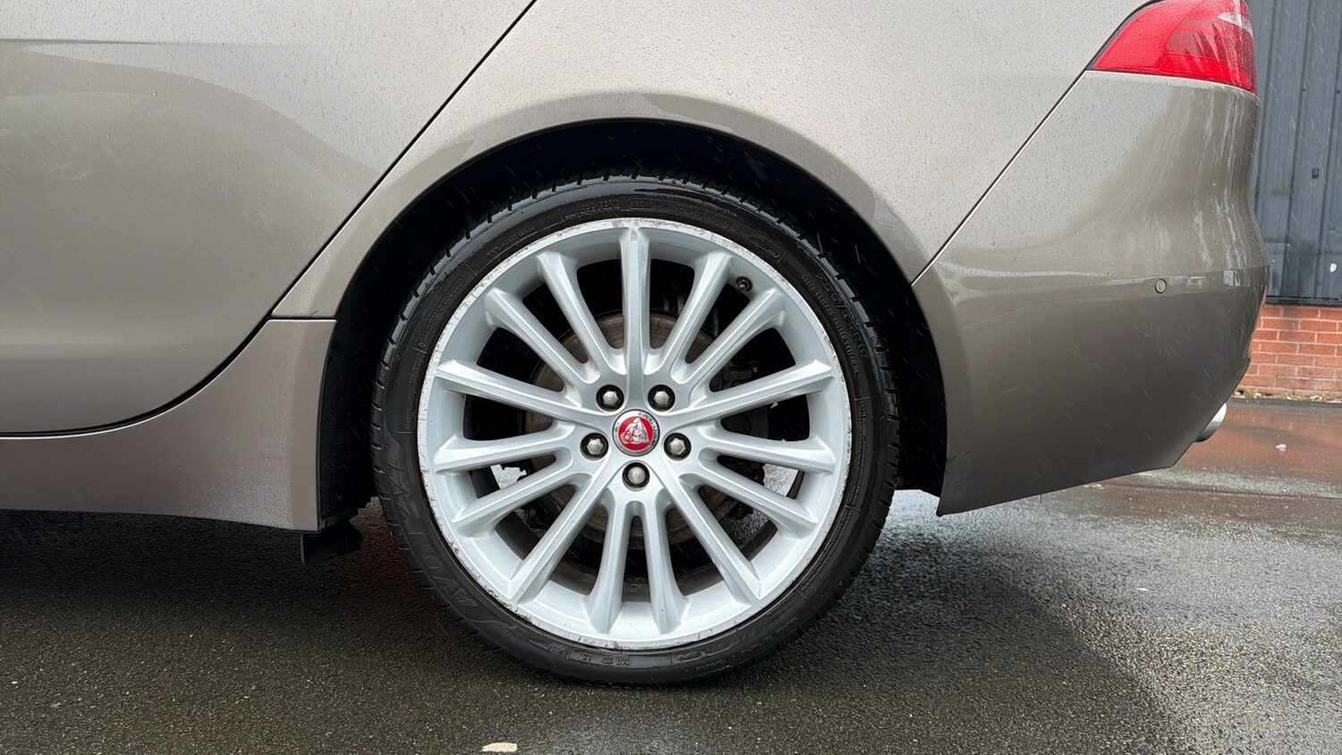 Used Jaguar XE 2017 for sale - 77721094: Photo 18