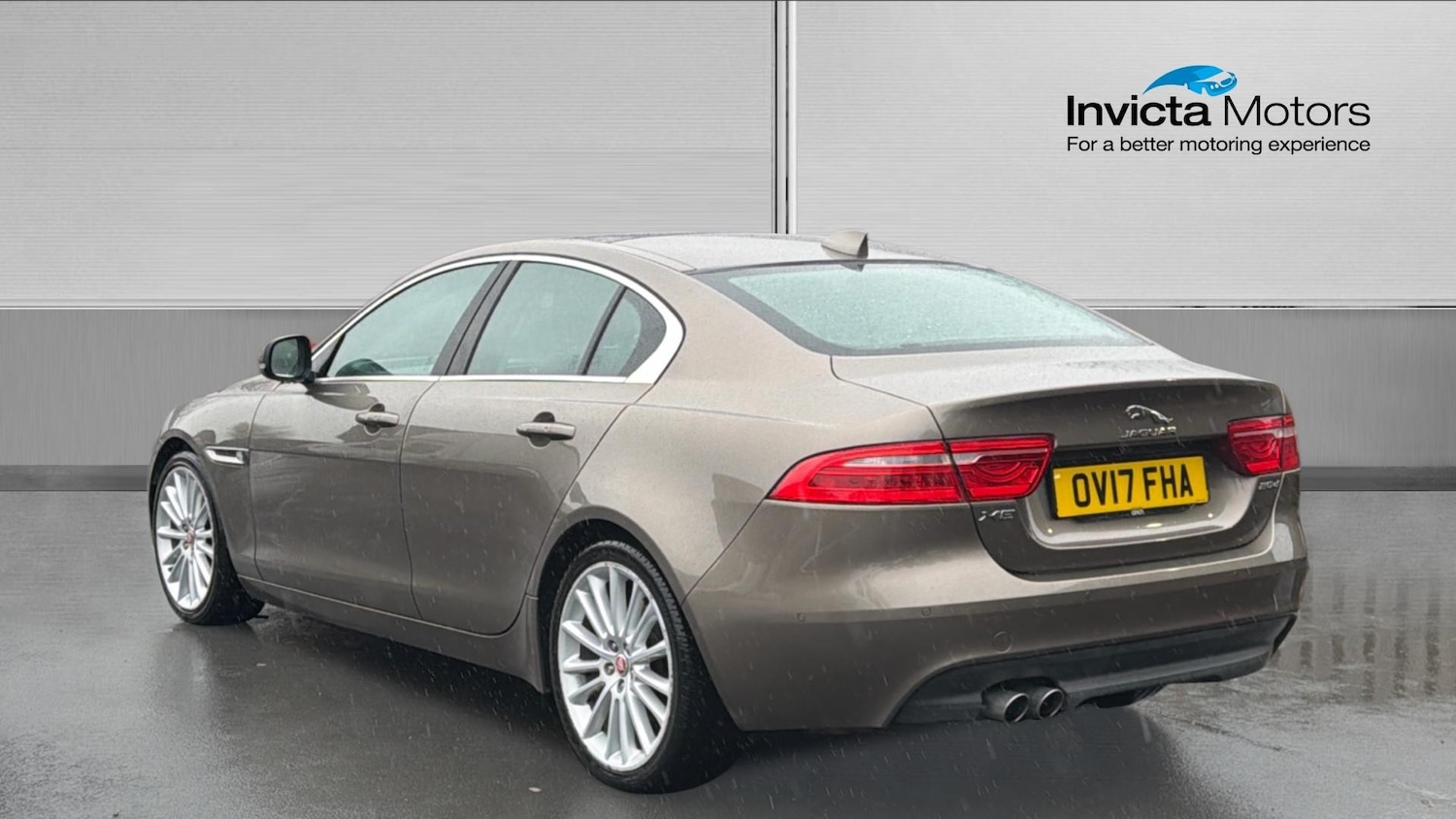 Used Jaguar XE 2017 for sale - 77721094: Photo 5