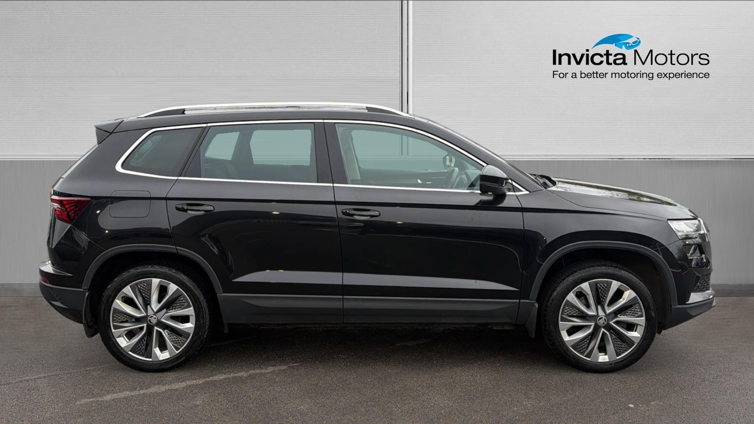 Used Skoda Karoq 2023 for sale - 77610396: Photo 2
