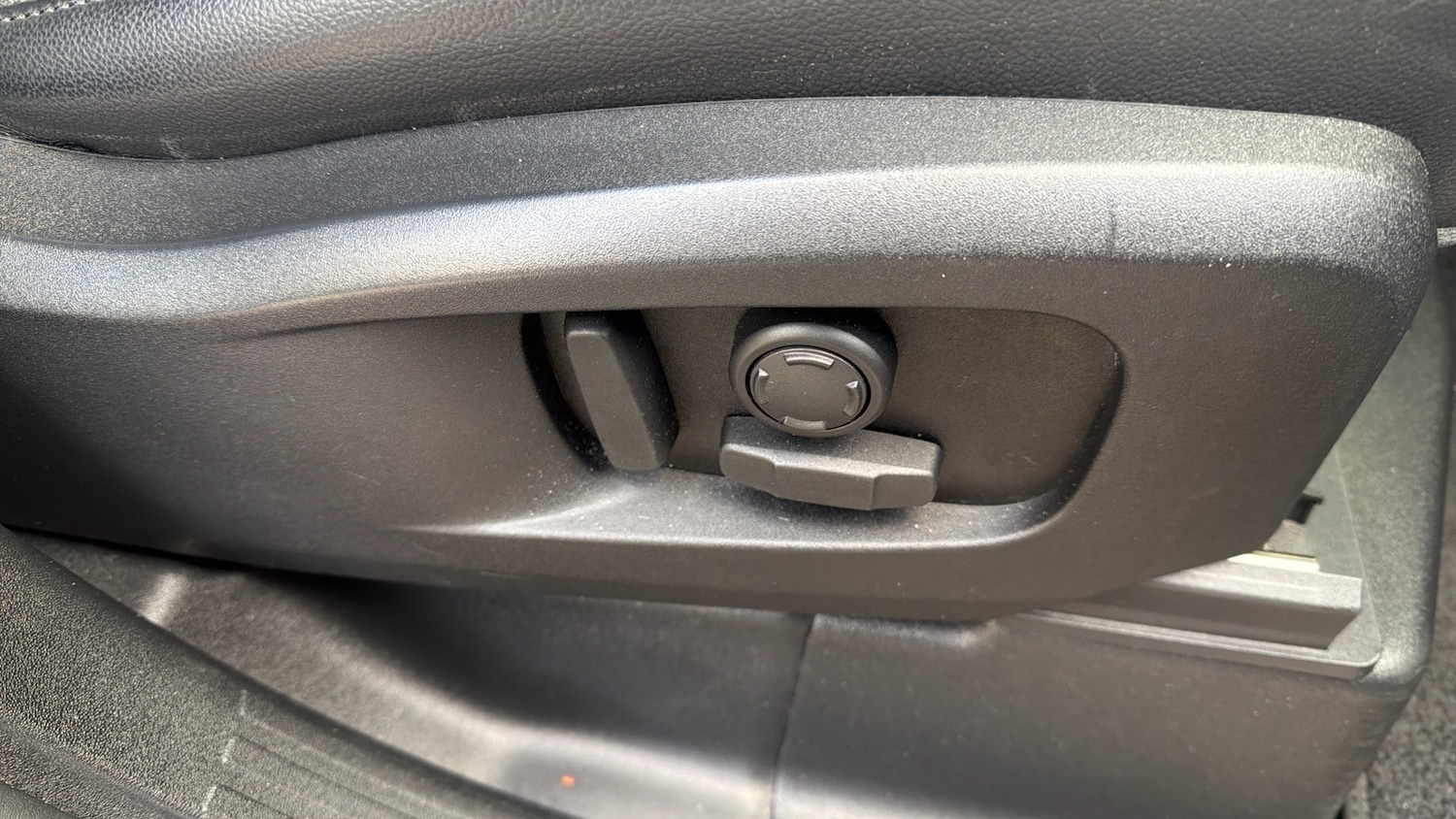 Used Land Rover Defender for sale - 77423280: Photo 25