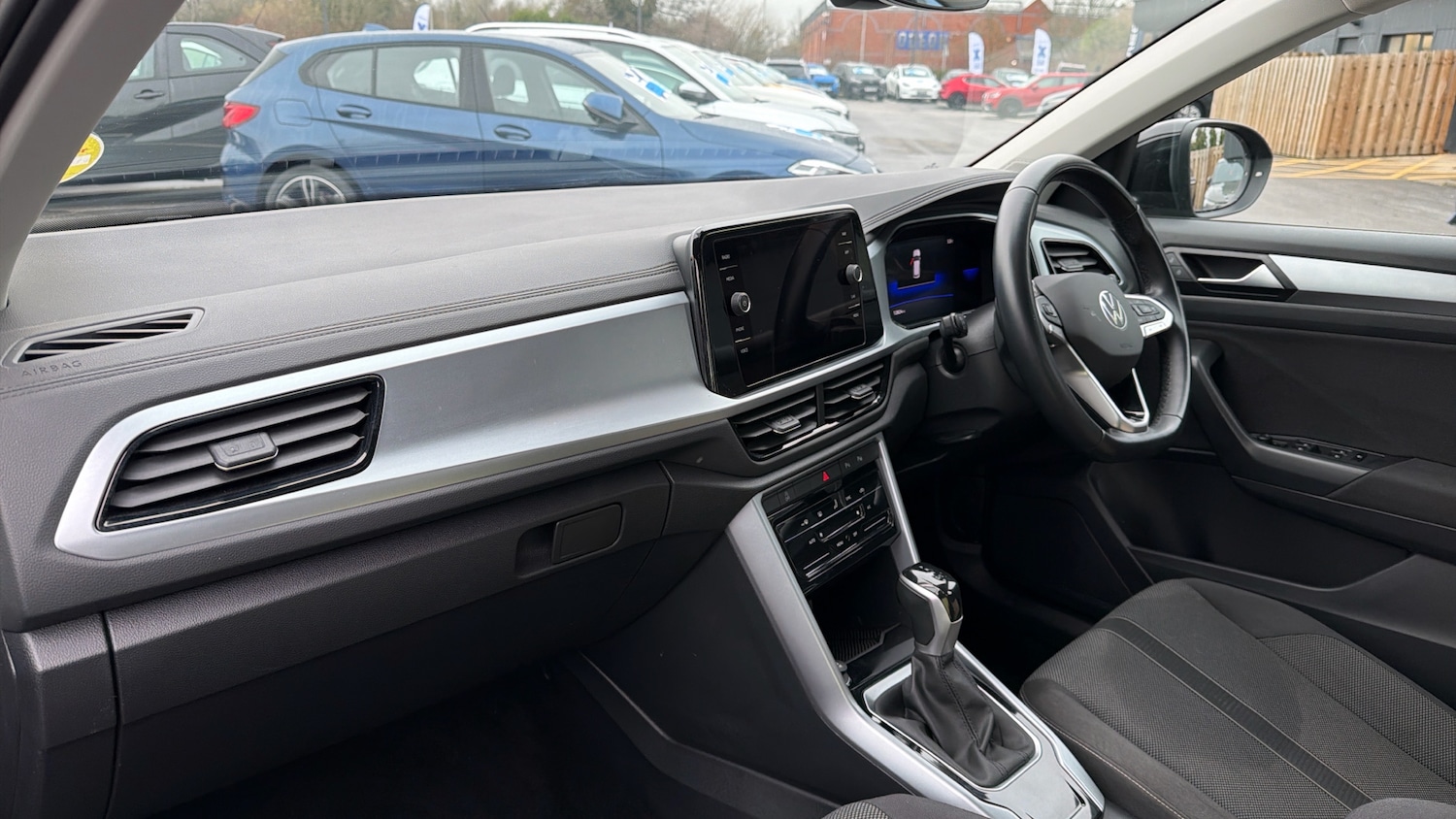 Used Volkswagen T-Roc 2022 for sale - 77118356: Photo 10