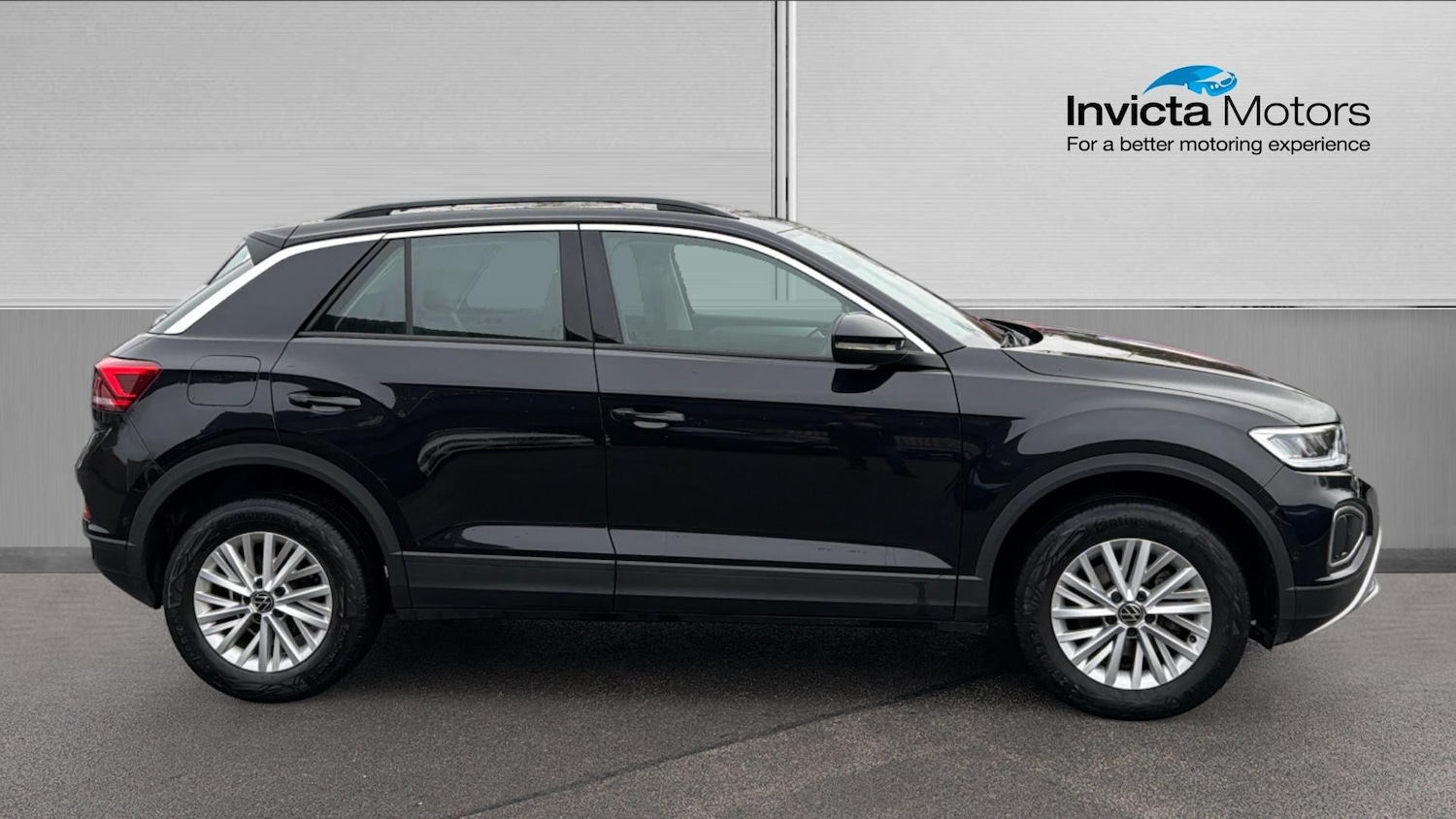 Used Volkswagen T-Roc 2022 for sale - 77118356: Photo 2