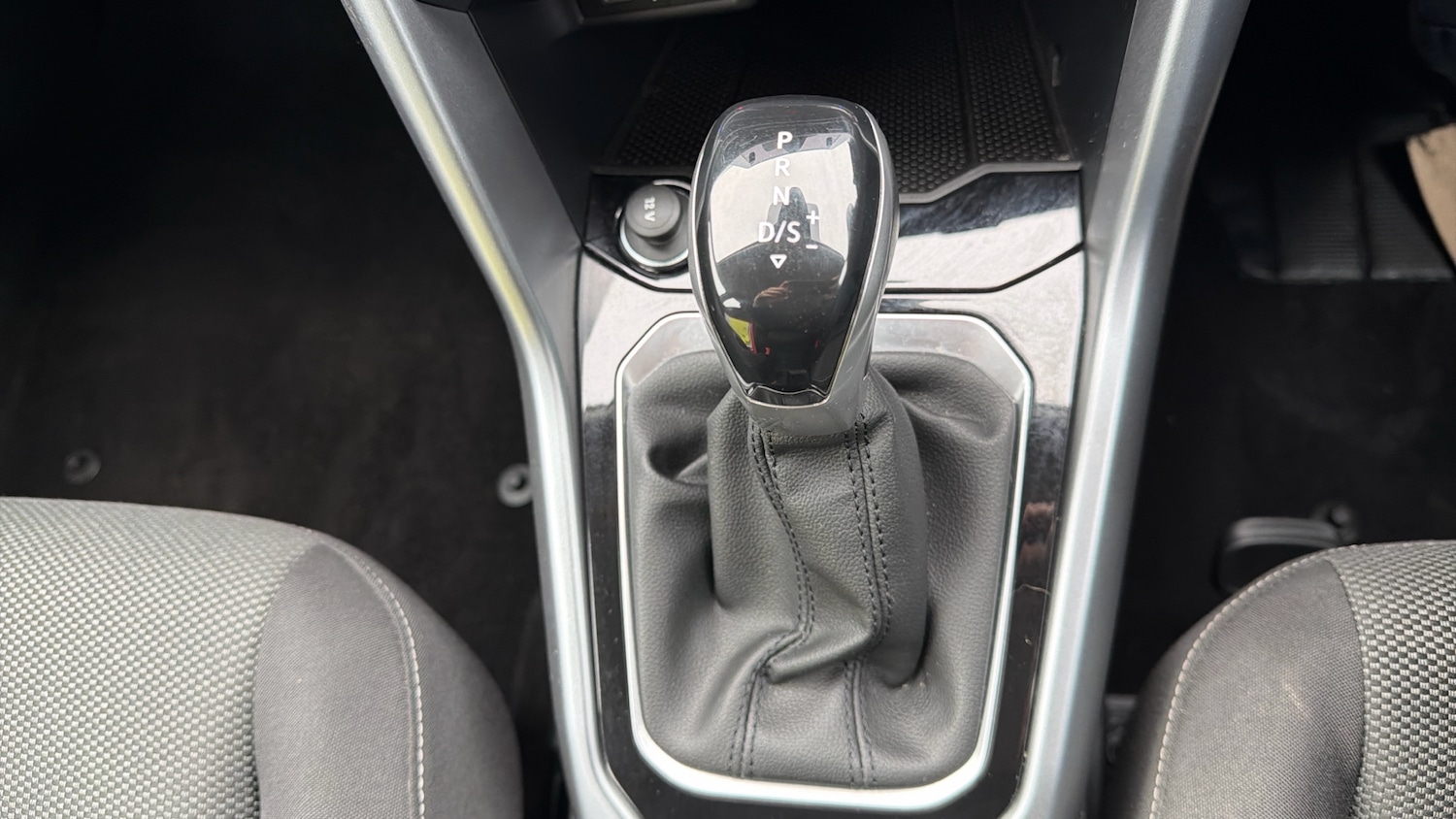 Used Volkswagen T-Roc 2022 for sale - 77118356: Photo 24