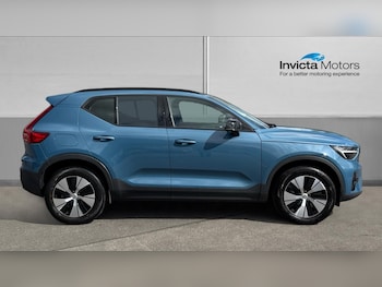 Used Volvo XC40 2023 for sale - 78620677: Photo