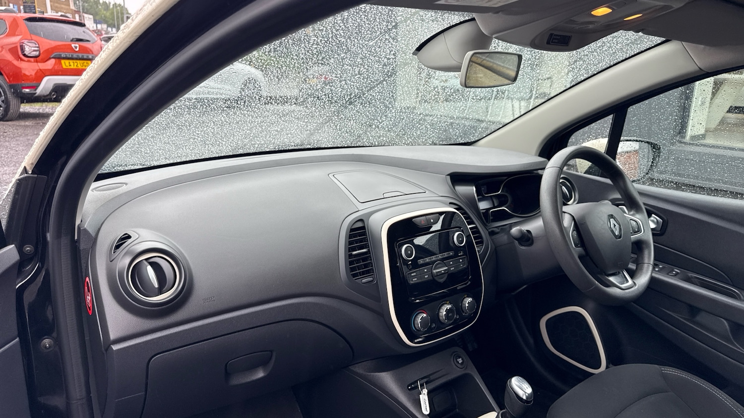 Used Renault Captur 2018 for sale - 76224885: Photo 10