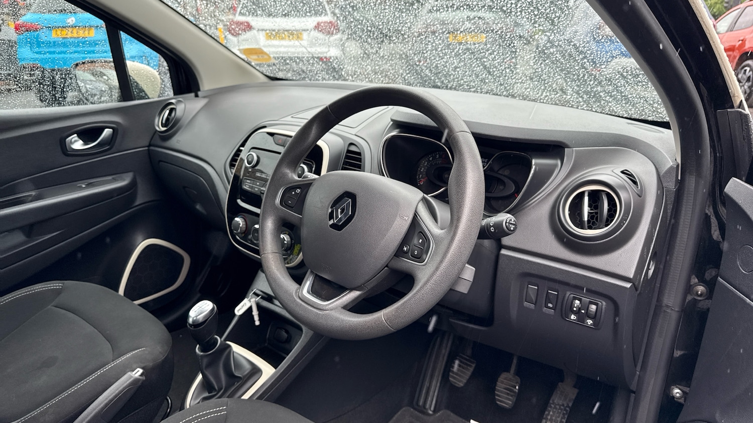 Used Renault Captur 2018 for sale - 76224885: Photo 9