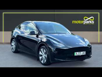 2023 - RWD 5dr Auto (Fixed Glass Roof)(Navigation)(Heated