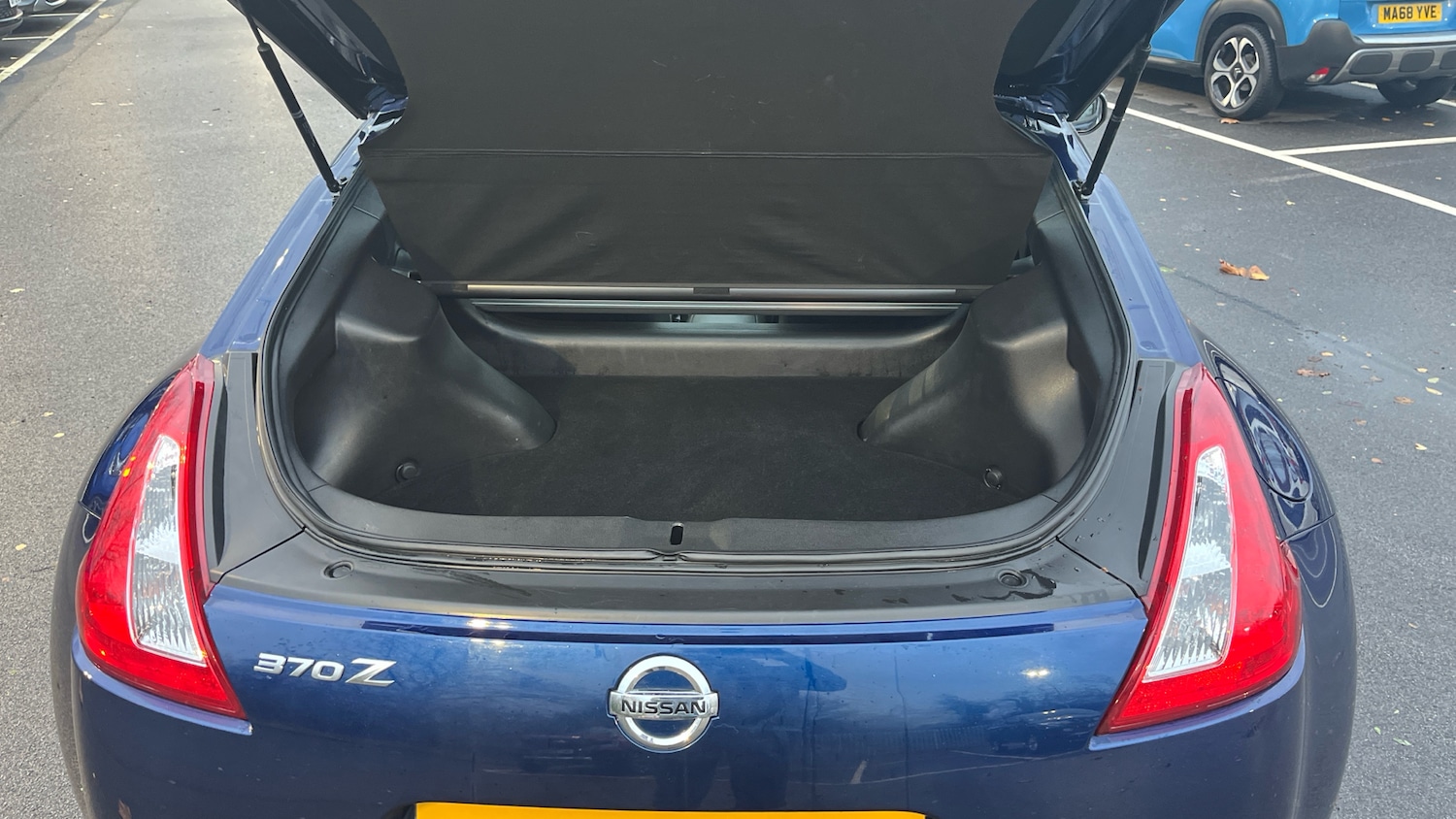 Used Nissan 370 Z 2016 for sale - 76559655: Photo 15