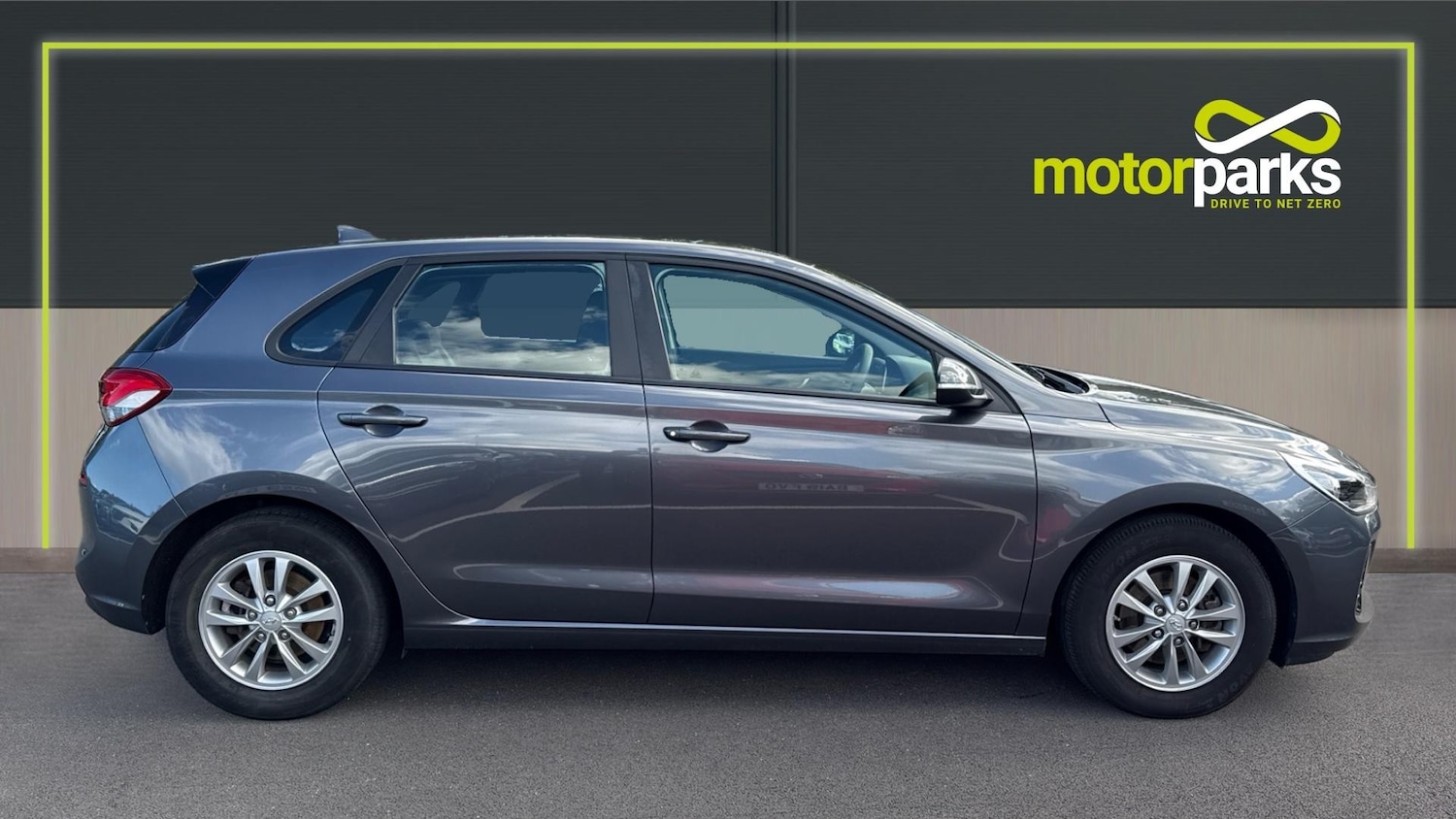 Used Hyundai i30 2017 for sale - 76030200: Photo 2