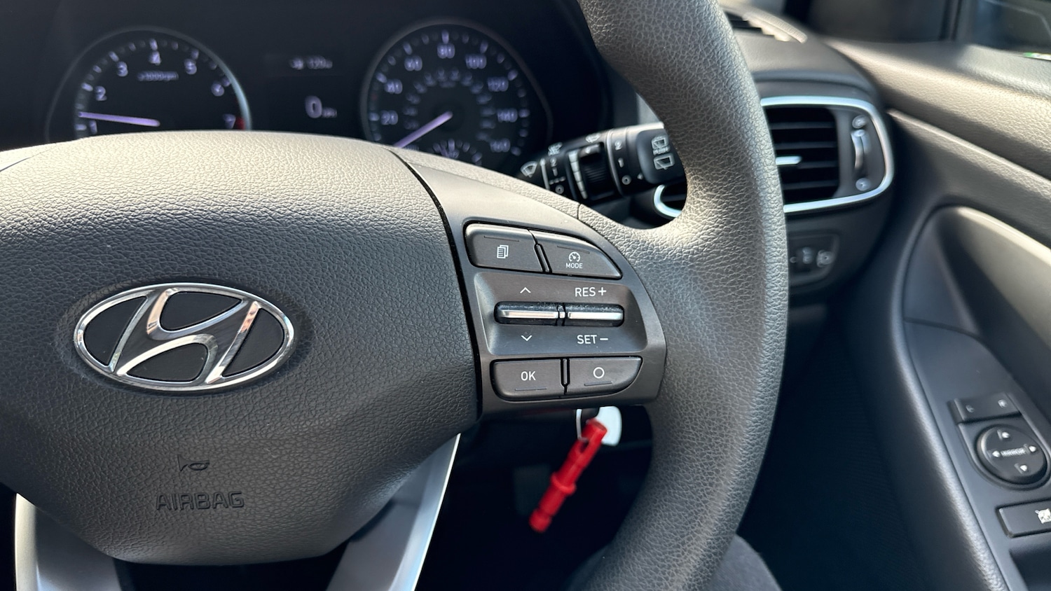 Used Hyundai i30 2017 for sale - 76030200: Photo 25