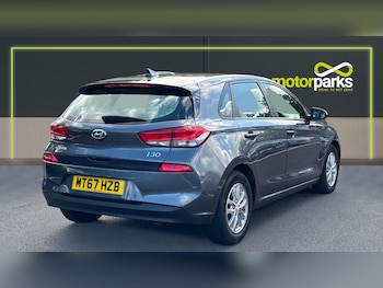 Used Hyundai i30 2017 for sale - 76030200: Photo 3