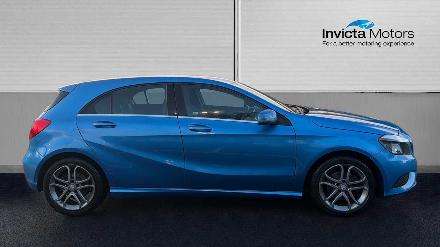 Used Mercedes-Benz A-Class 2014 for sale - 76784843: Photo 2