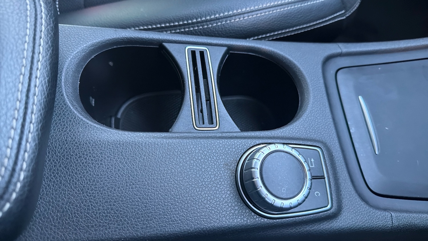 Used Mercedes-Benz A-Class 2014 for sale - 76784843: Photo 21