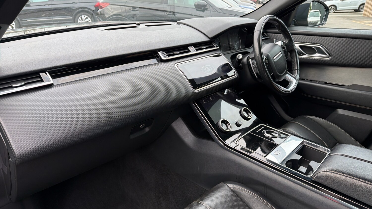 Used Land Rover Range Rover Velar 2019 for sale - 77572570: Photo 10