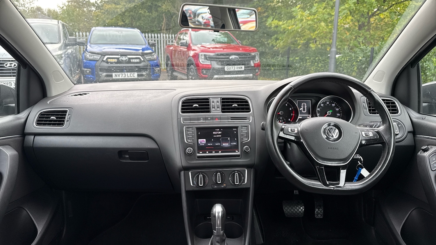 Used Volkswagen Polo 2015 for sale - 76211667: Photo 11