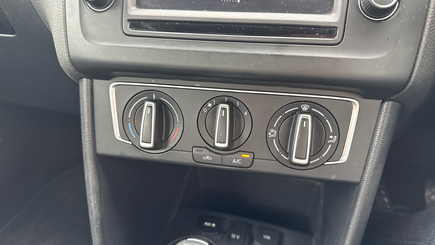 Used Volkswagen Polo 2015 for sale - 76211667: Photo 25