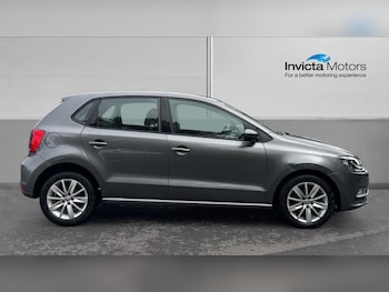 Used Volkswagen Polo 2015 for sale - 76211667: Photo