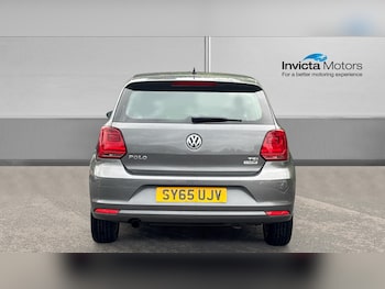 Used Volkswagen Polo 2015 for sale - 76211667: Photo