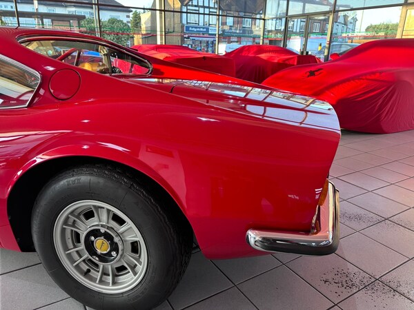 Used Ferrari Dino 246 GTS 1974 for sale - 73042447: Photo 15