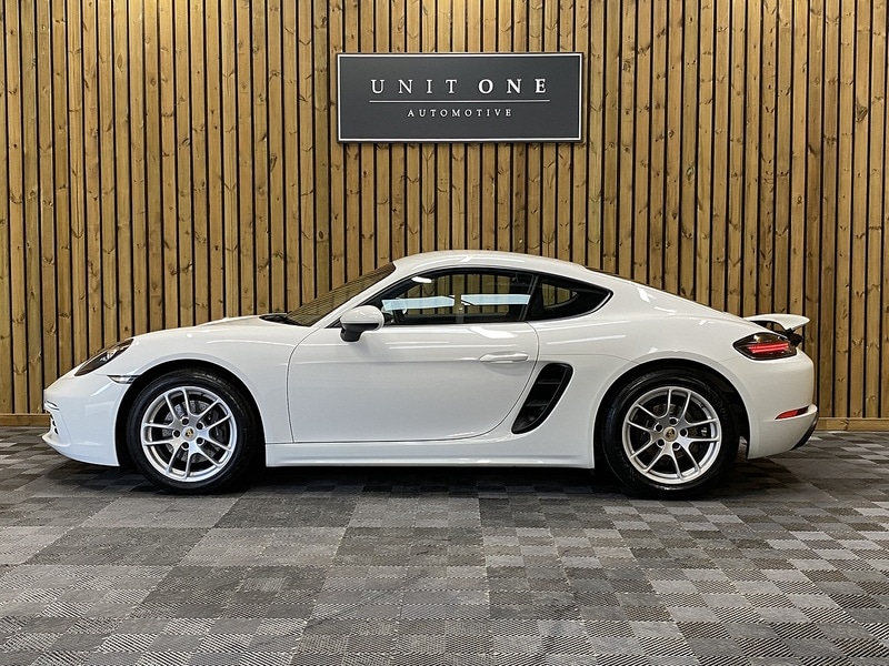 Used Porsche 718 Cayman 2019 for sale - 76253245: Photo 16
