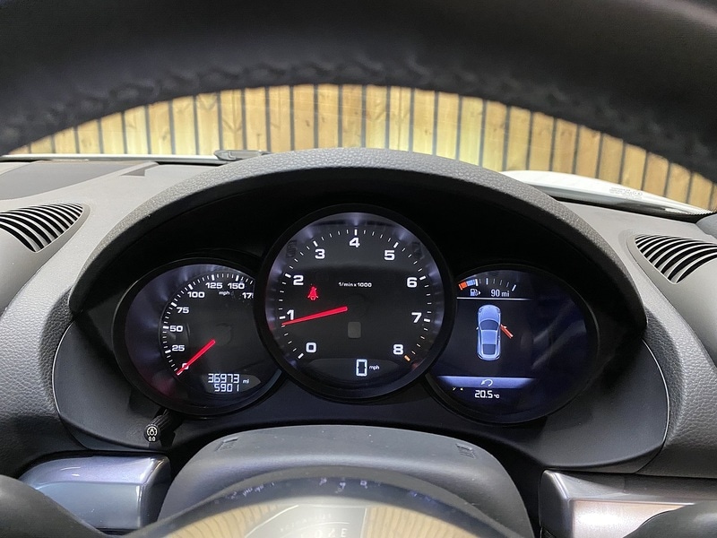 Used Porsche 718 Cayman 2019 for sale - 76253245: Photo 26