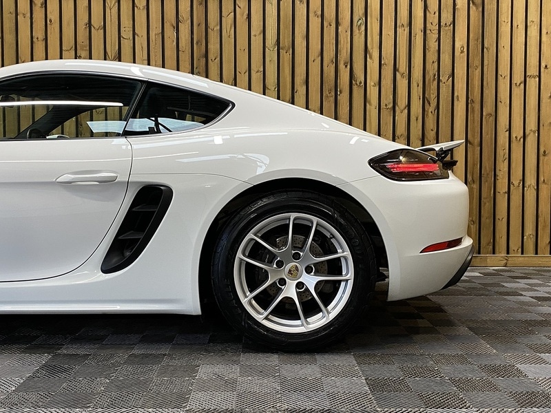 Used Porsche 718 Cayman 2019 for sale - 76253245: Photo 47