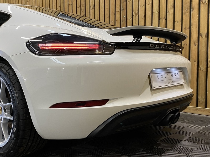 Used Porsche 718 Cayman 2019 for sale - 76253245: Photo 7