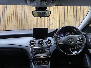 Used Mercedes-Benz GLA 2019 for sale - 79043245: Photo
