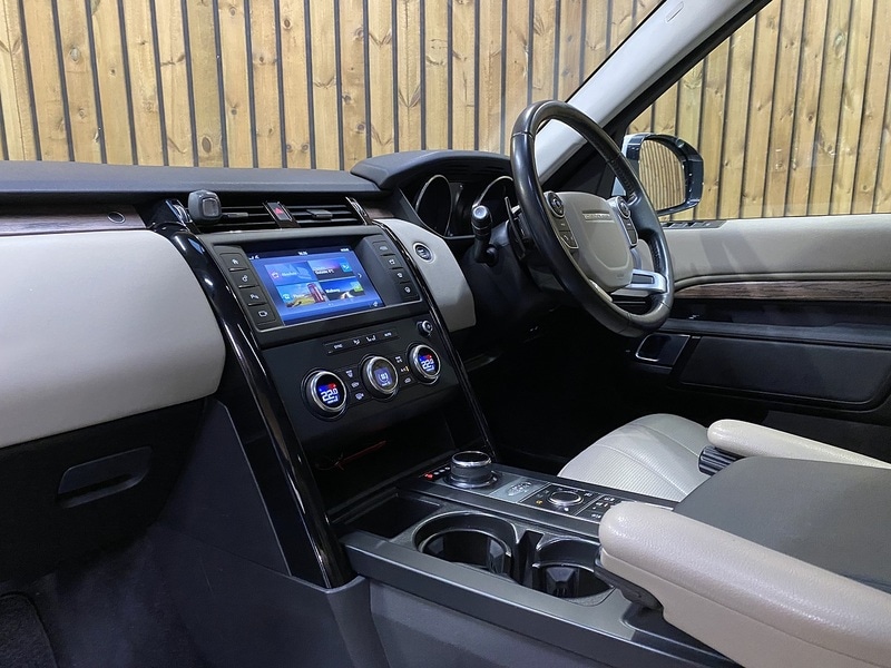 Used Land Rover Discovery 2017 for sale - 77494363: Photo 9