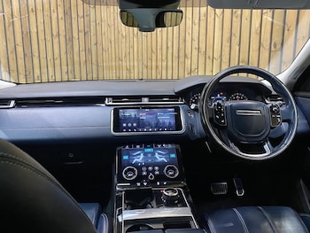Used Land Rover Range Rover Velar 2017 for sale - 78031191: Photo